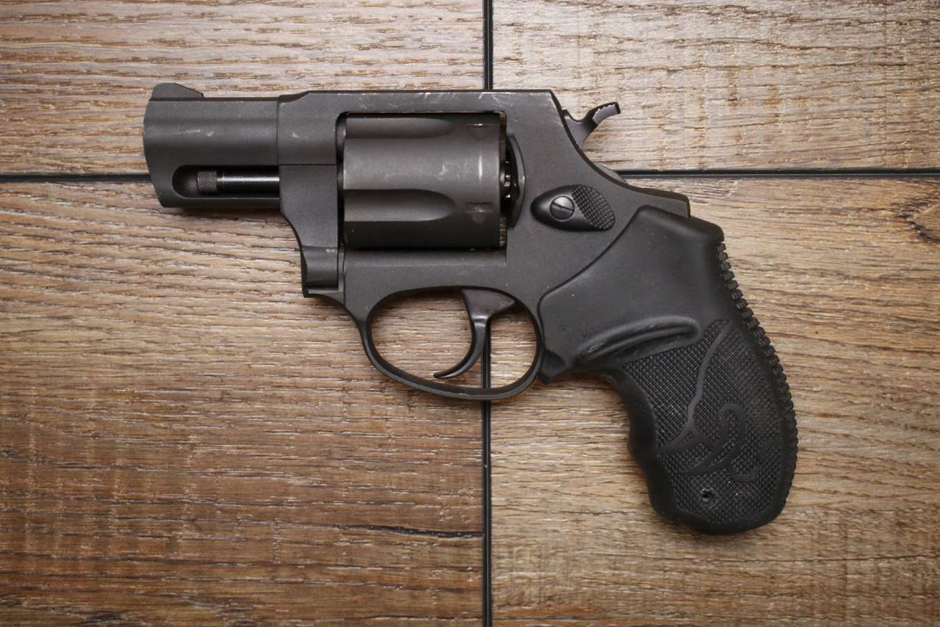 TAURUS 85 38 Special Police Trade-in Revolver with Box